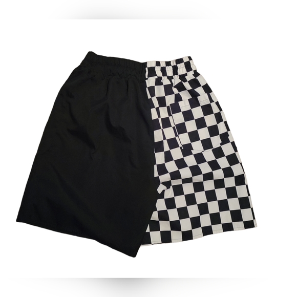 Shorts - Picture 2 of 4